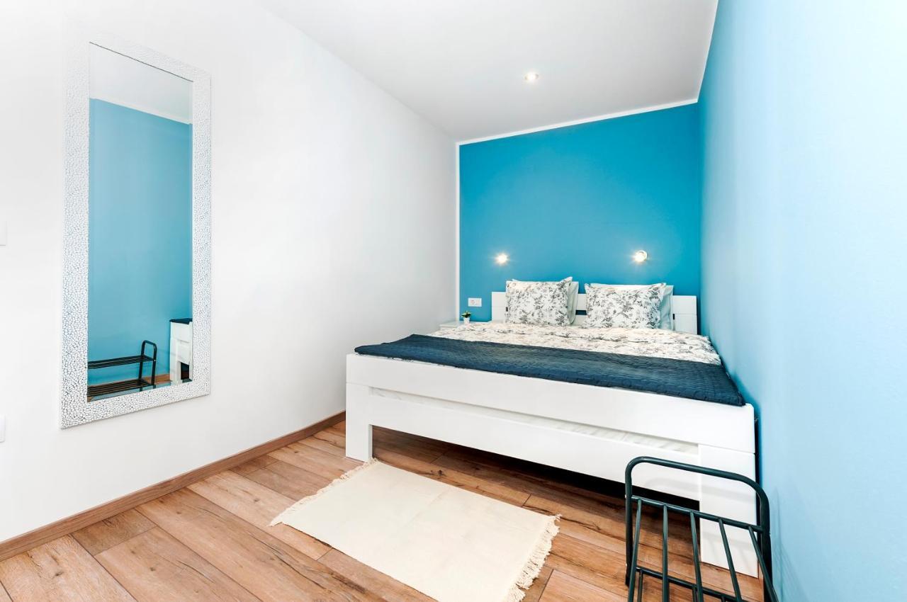 Otto Apartment With Sea View And Parking Rovinj Exterior photo